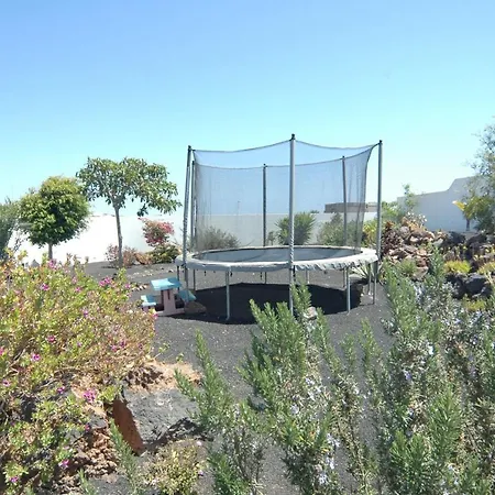 Villa Puerto Del Carmen Sleeps 10 With Pool And Air Con