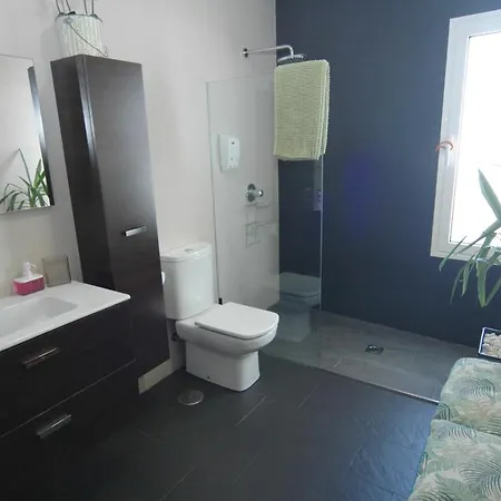Puerto Del Carmen Sleeps 10 With Pool And Air Con Puerto del Carmen (Lanzarote)