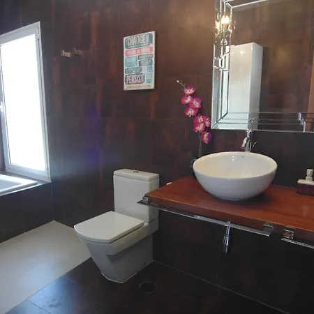 Villa Puerto Del Carmen Sleeps 10 With Pool And Air Con Puerto del Carmen (Lanzarote)